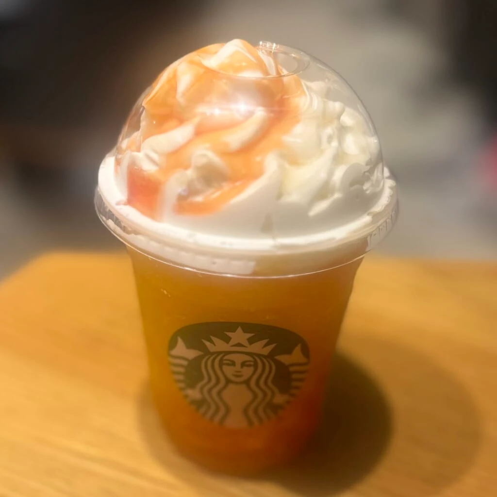スタバ新作
ぎゅぎゅっと オレンジ & マンゴー フラペチーノ