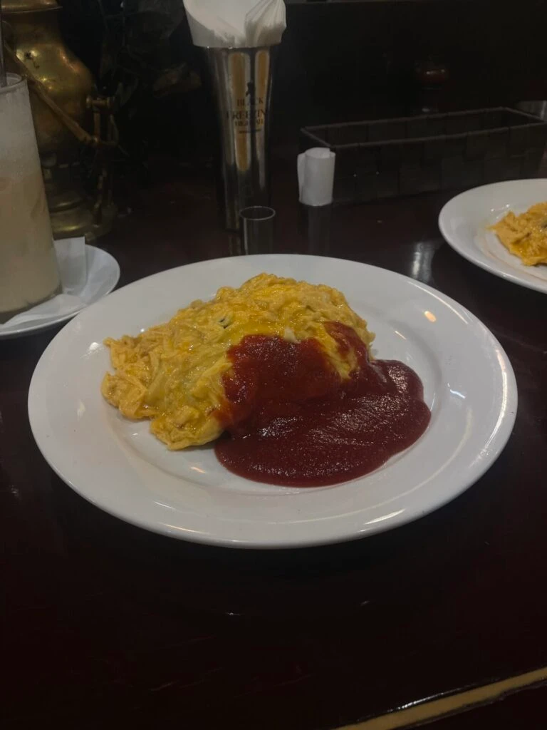 イカ墨オムライス