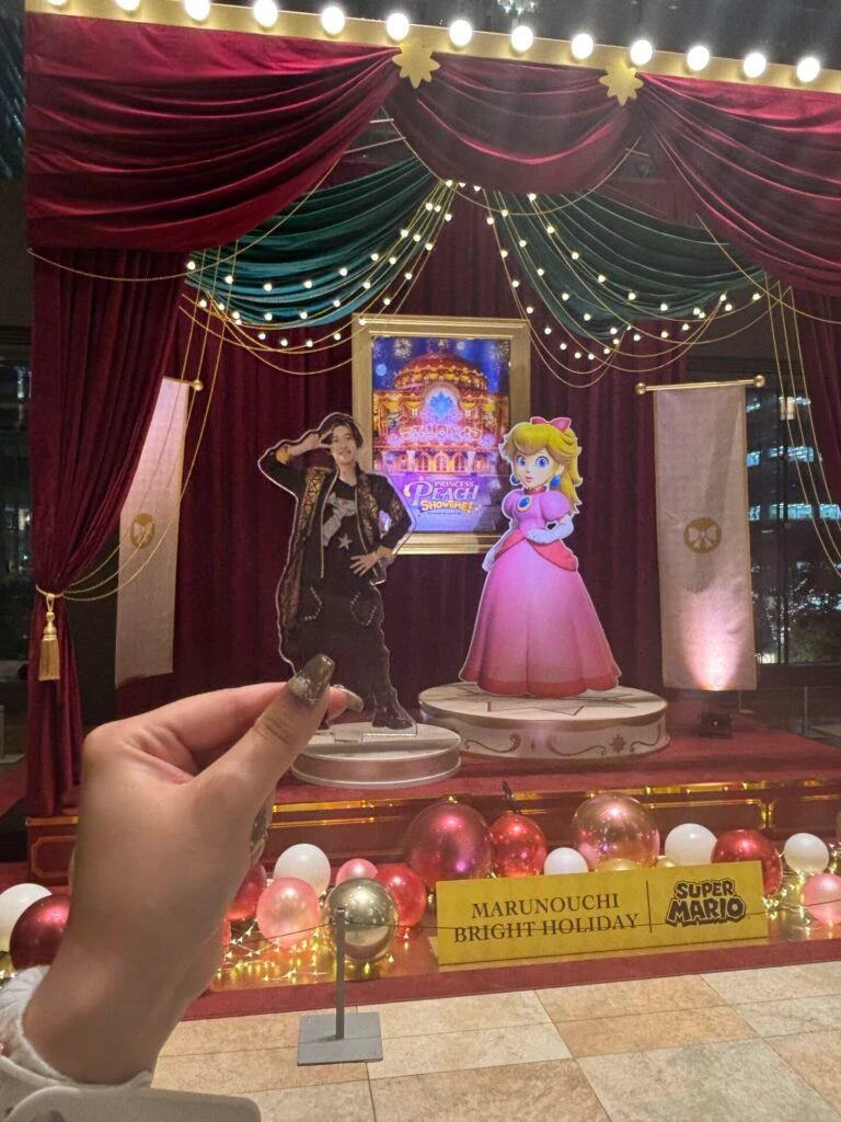 丸の内イルミネーション マリオ 新丸ビル ピーチ アクスタ 中村嶺亜