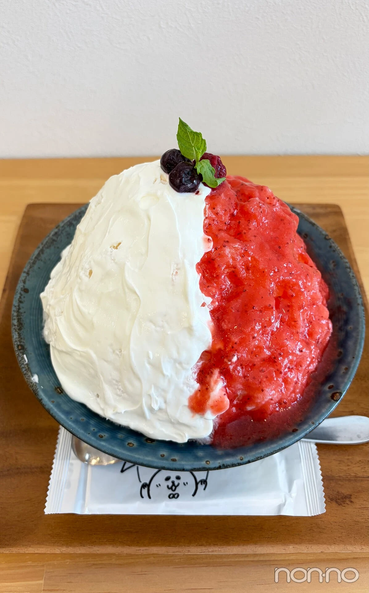 大分駅SWEETS HUBのかき氷「ストロベリークリームチーズ」