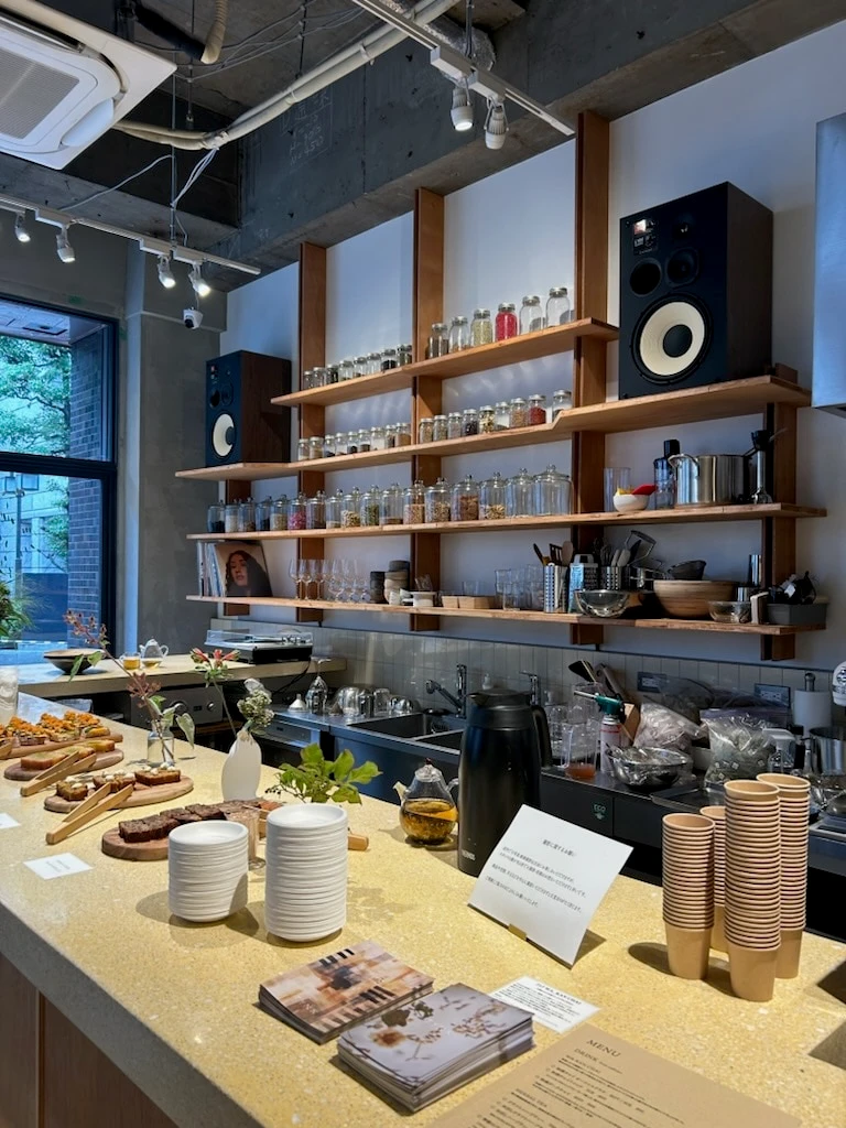 TYNK かぶとちょう 店内