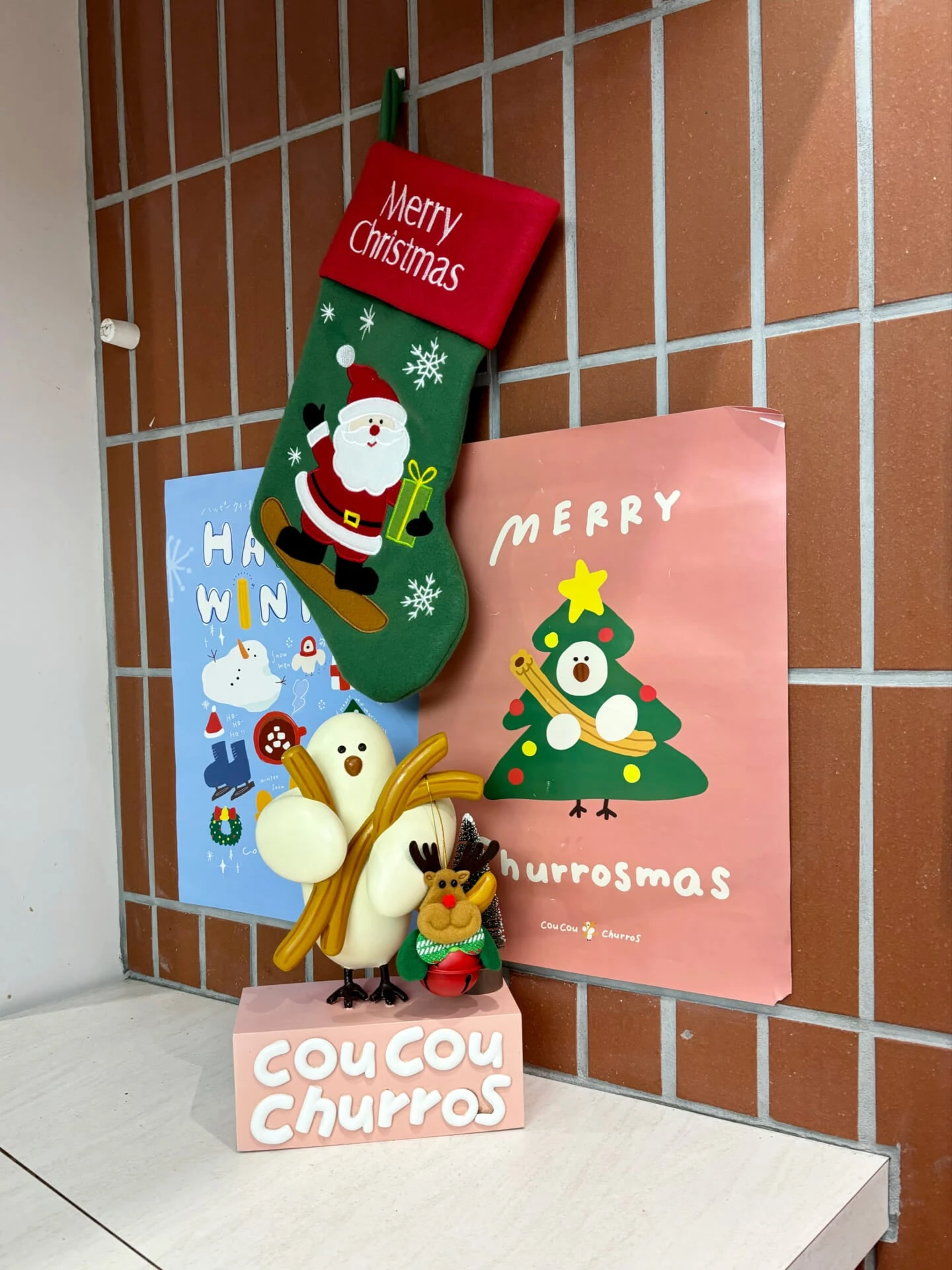 coucou churrosの店内のクリスマスデコレーション