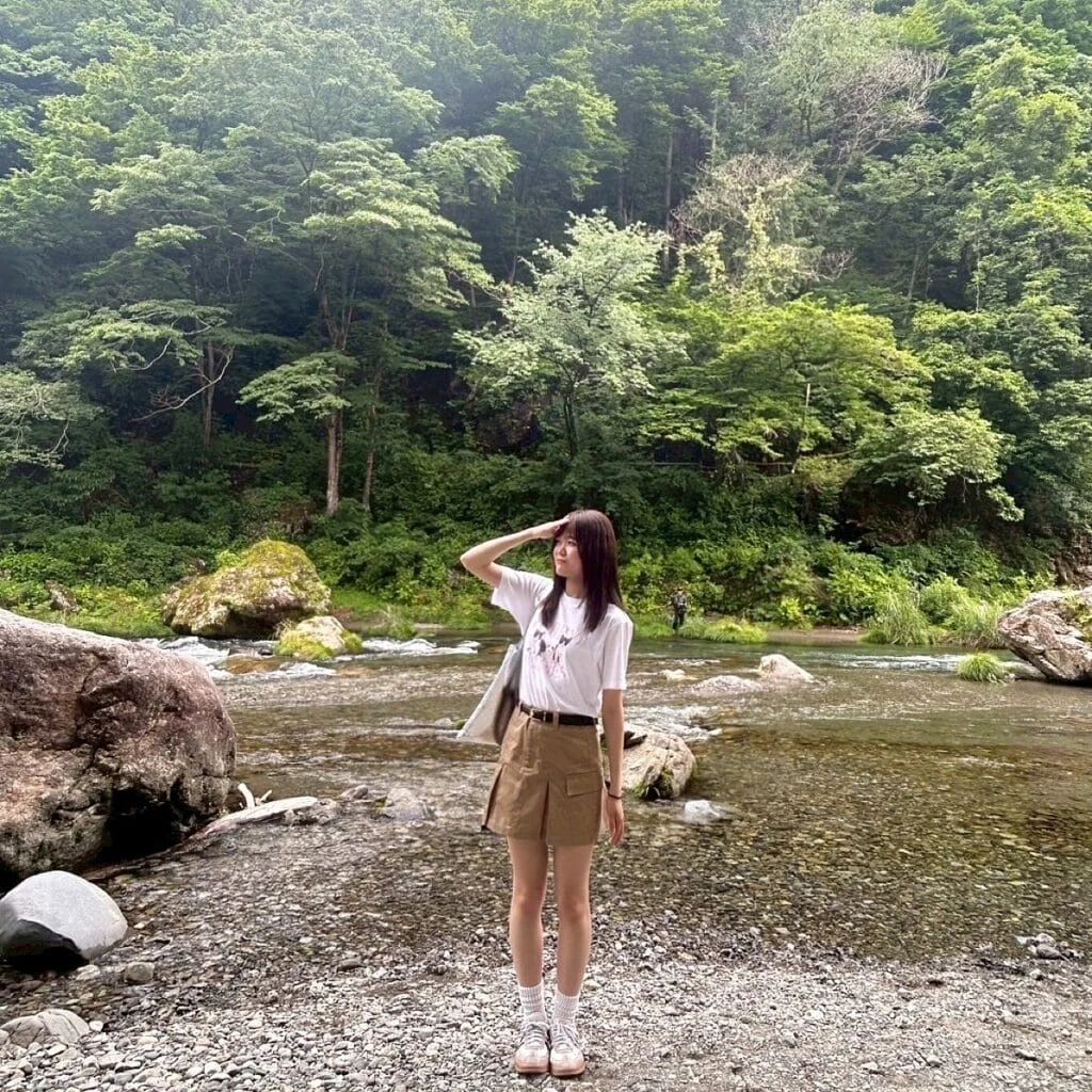 秋川の川沿い。茶房水の音の目の前