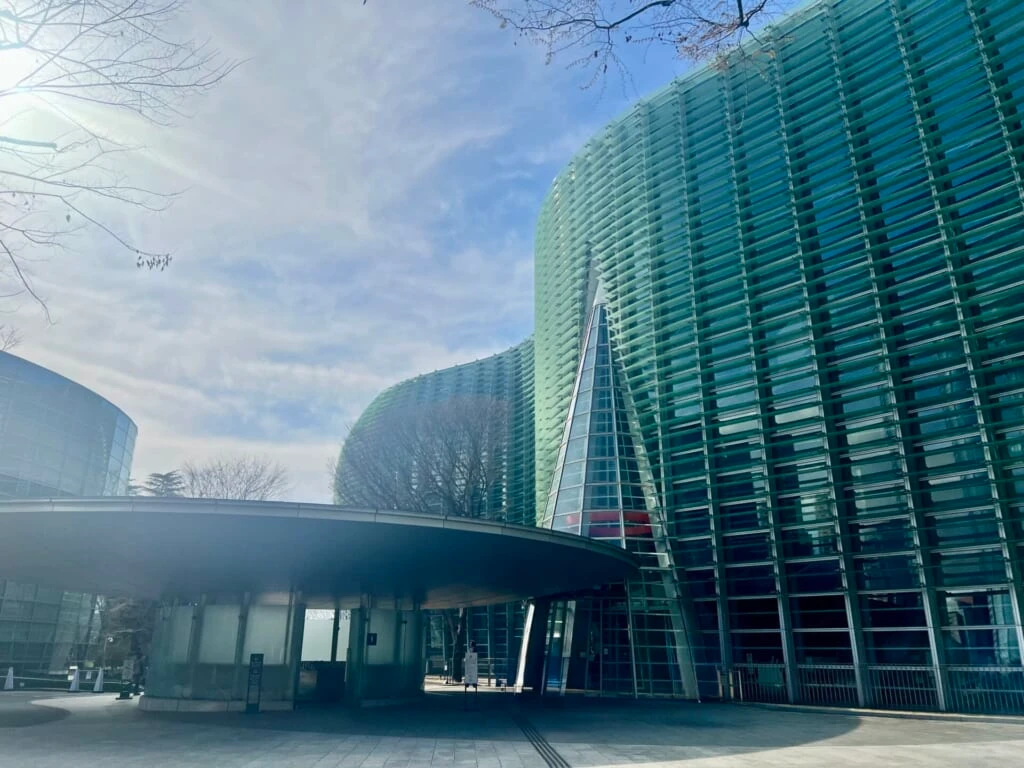 国立新美術館外観