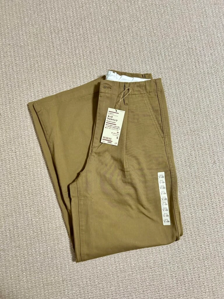 無印良品　タックワイドパンツ（ダークベージュ）　画像