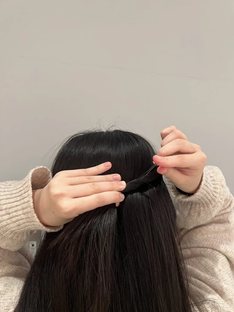 「ねじりヘア」「ピンの留め方のコツ」「ヘアアレンジ」