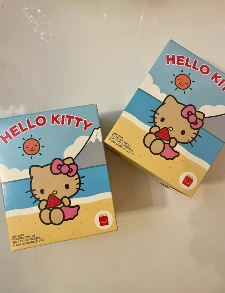 ハッピーセットハローキティの箱。