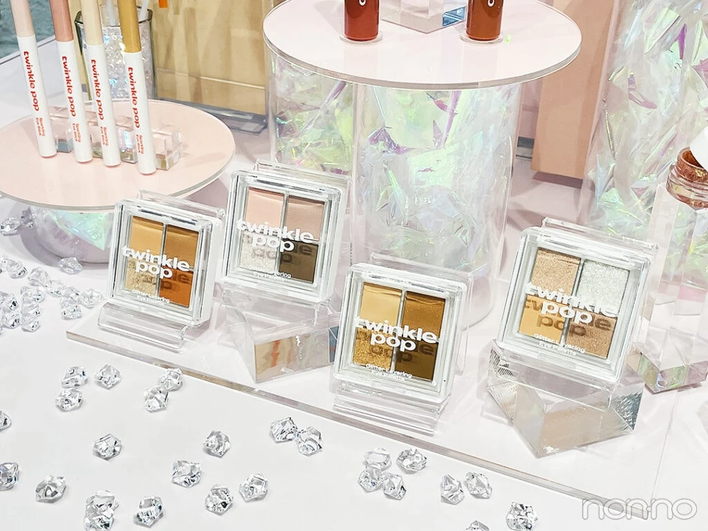 「twinkle pop by. CLIO(トゥインクルポップ バイ クリオ)」のグリッターレイヤリングアイシャドウパレット(4 種)