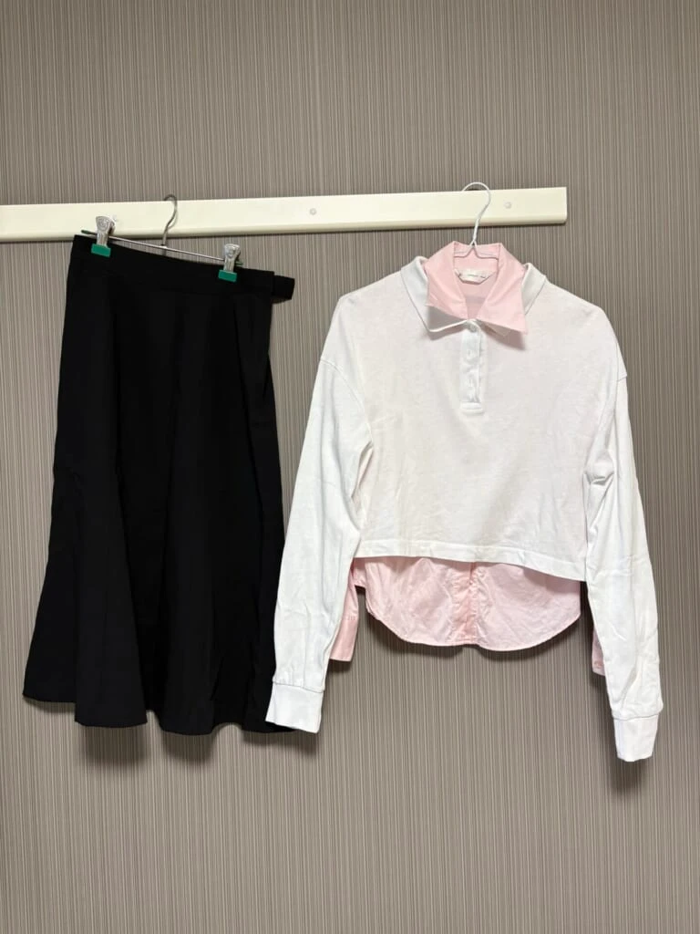 ZARA　トップス　コーデ　ピンクシャツ　黒スカート