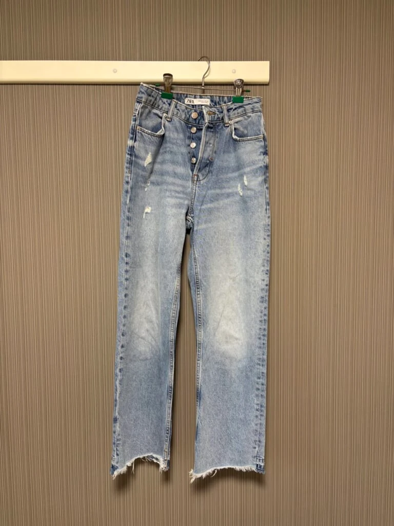 ZARA　デニム　薄色