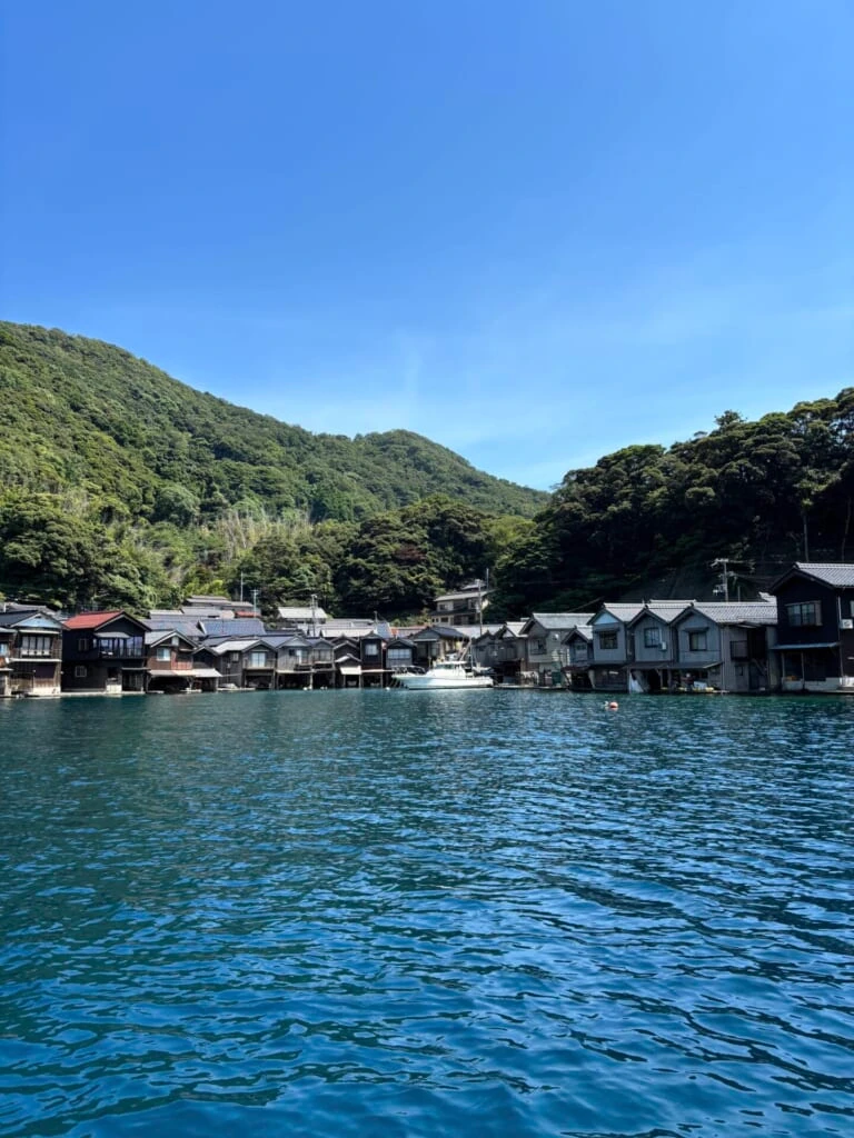 海上タクシーから見る伊根の舟屋