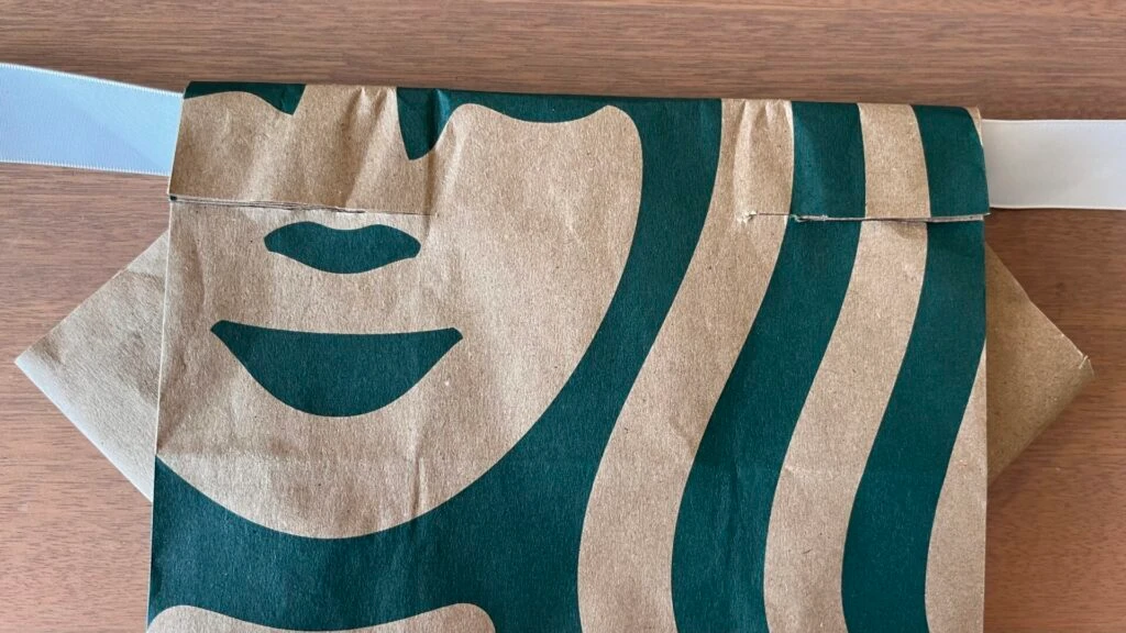 切り込み下を外に引き出した画像(手順5)