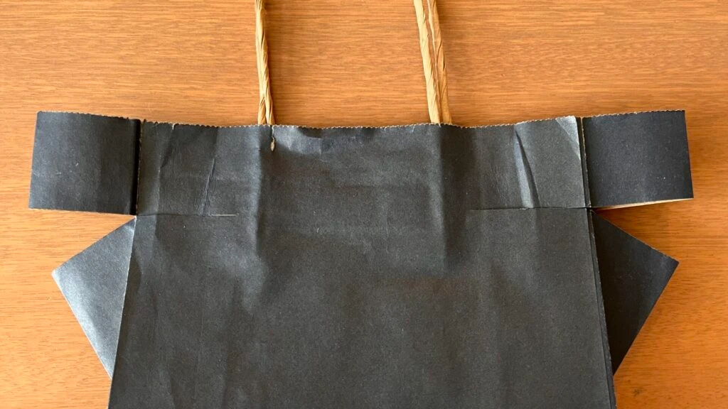 袋の切り込み部分を引き出した画像(手順4-1)