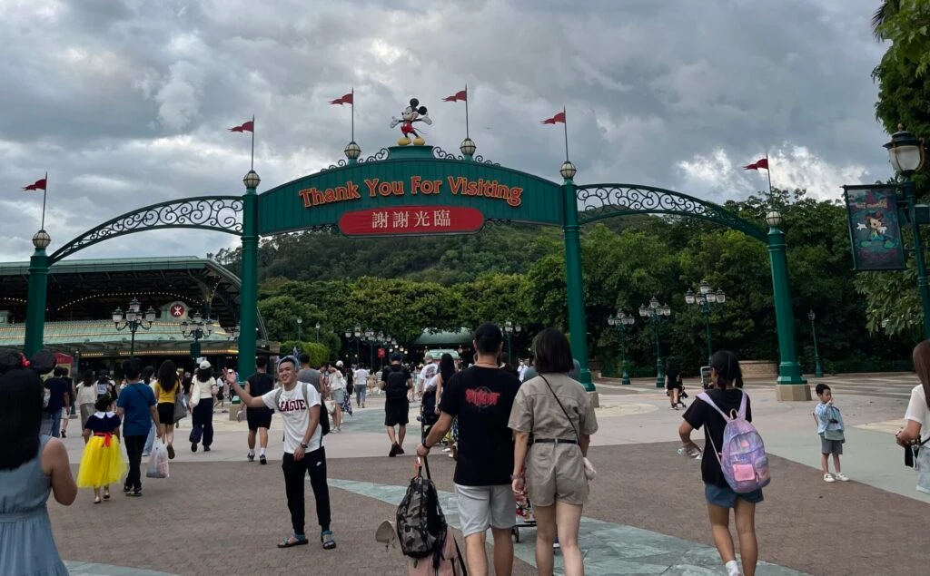 香港ディズニー エントランス