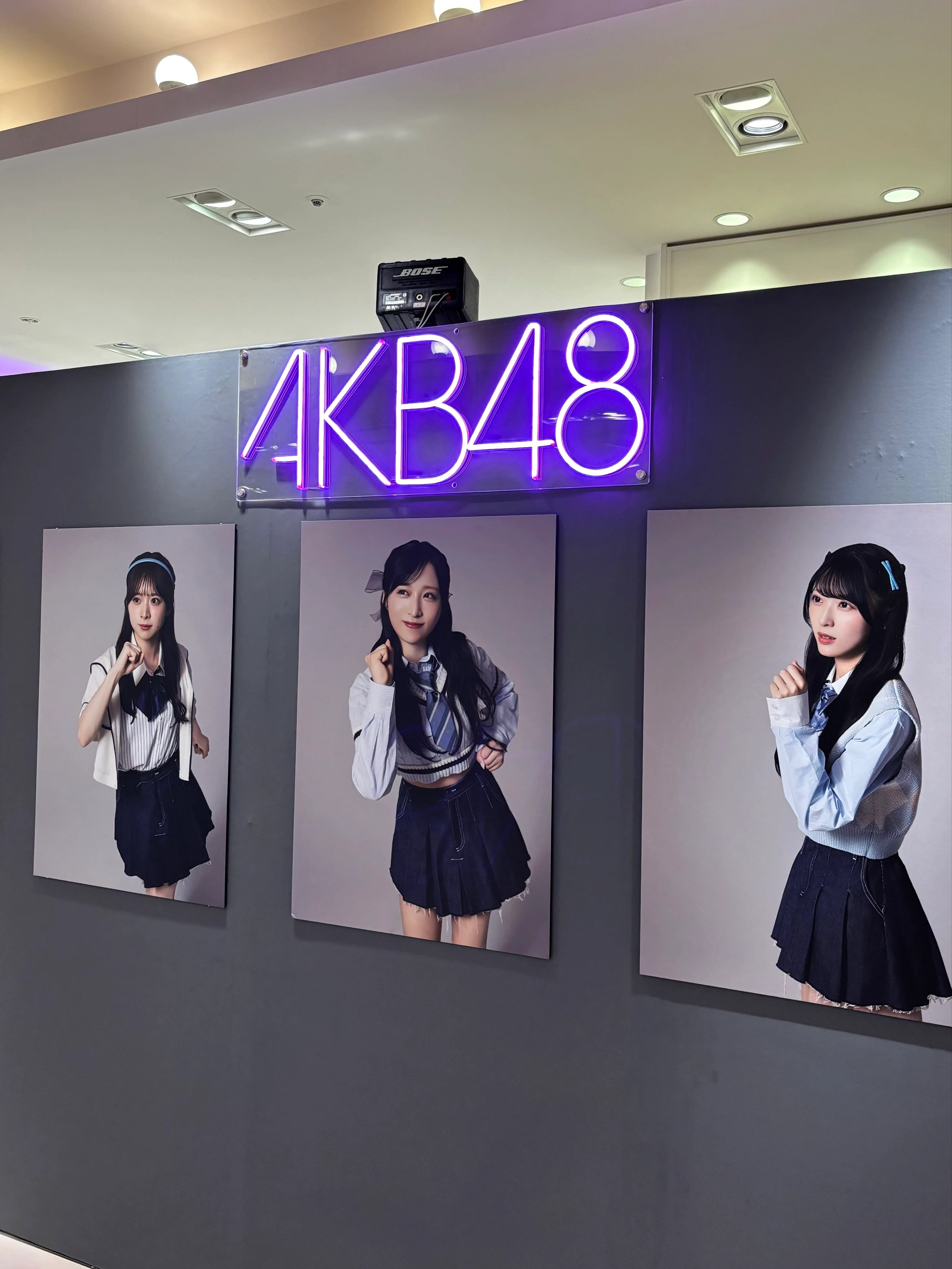 AKB48大衣装展大阪梅田の入口
