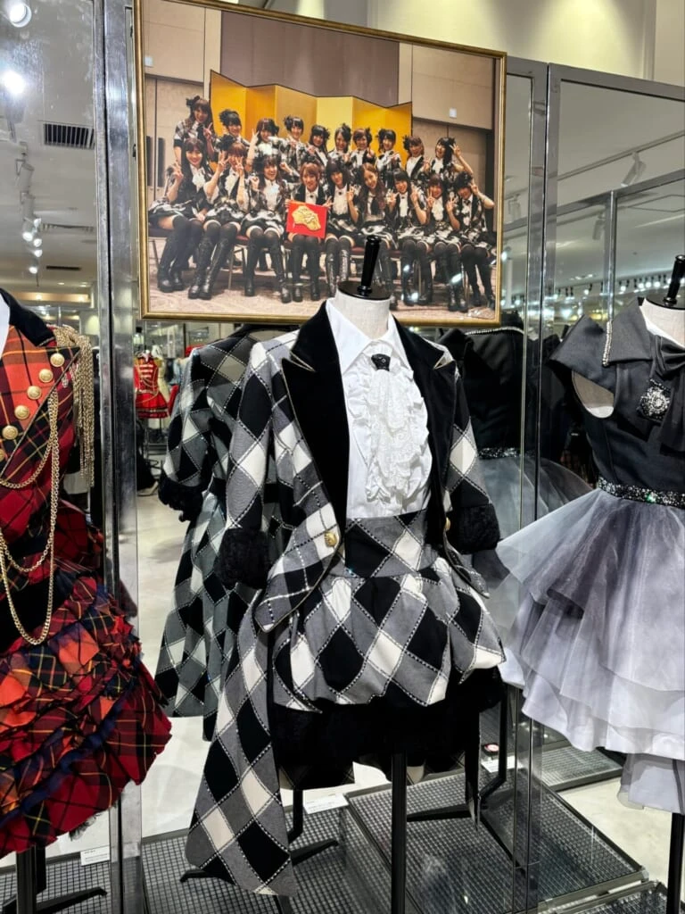 第53回日本レコード大賞のAKB48の衣装