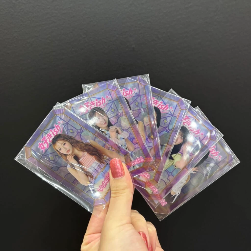 会場特典の「大阪握手会限定クリアトレカ」とAKB48 68th Single『好きish』のCD