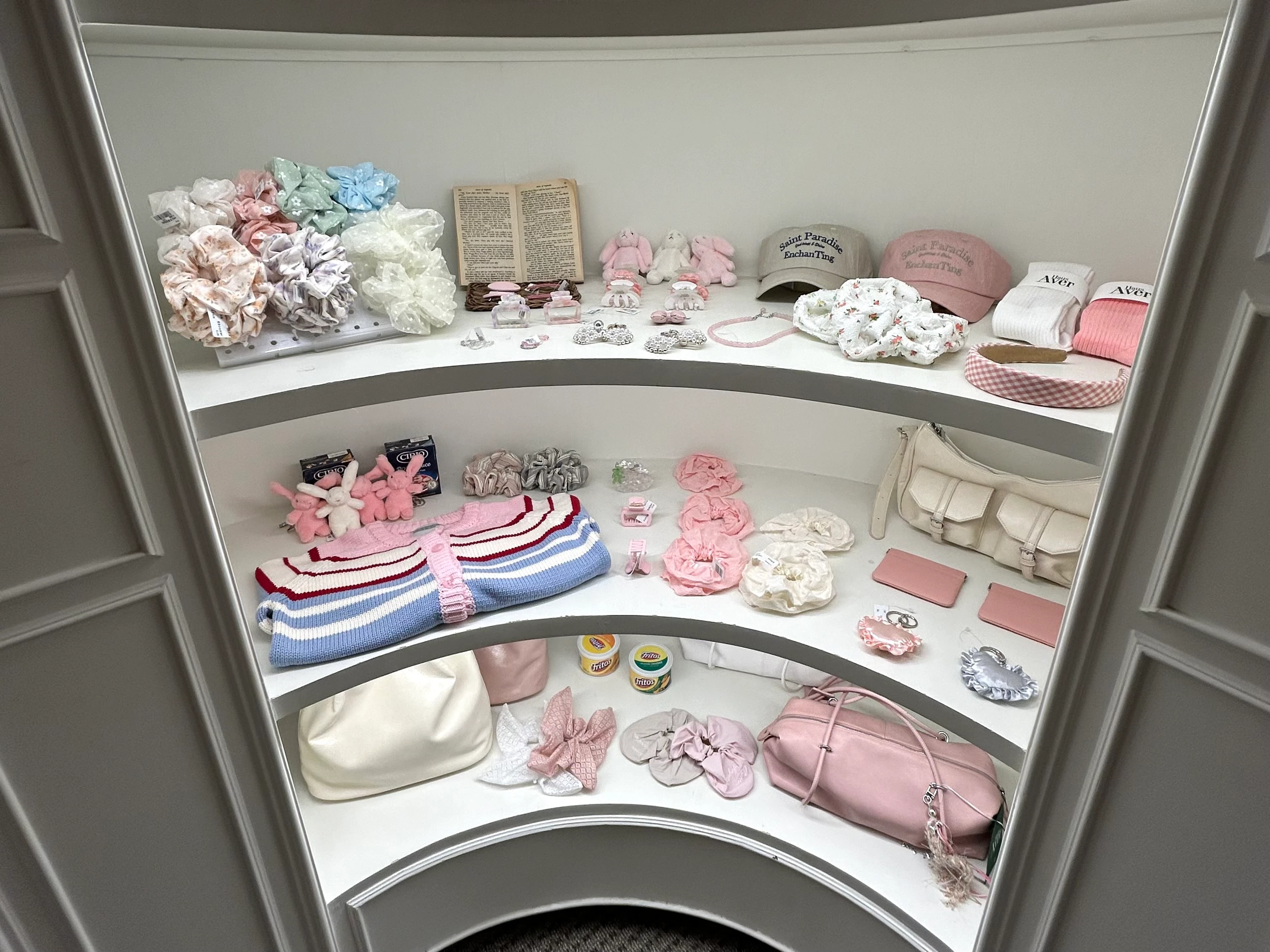 韓国　弘大　ホンデ　ショッピング　aver haus