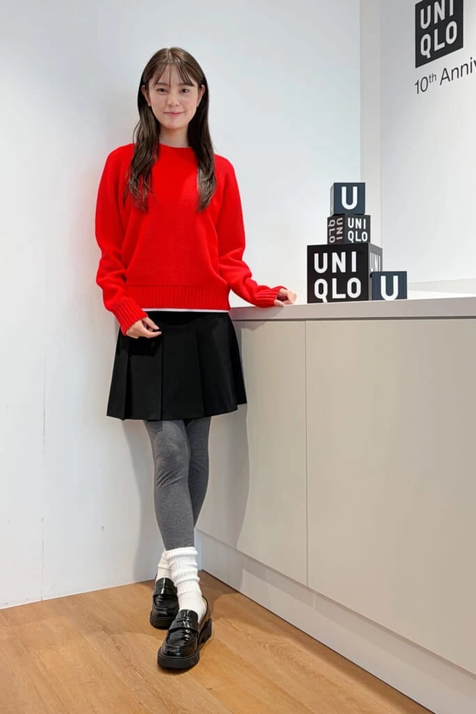 ユニクロユー ラムクルーネックセーター ミニスカート