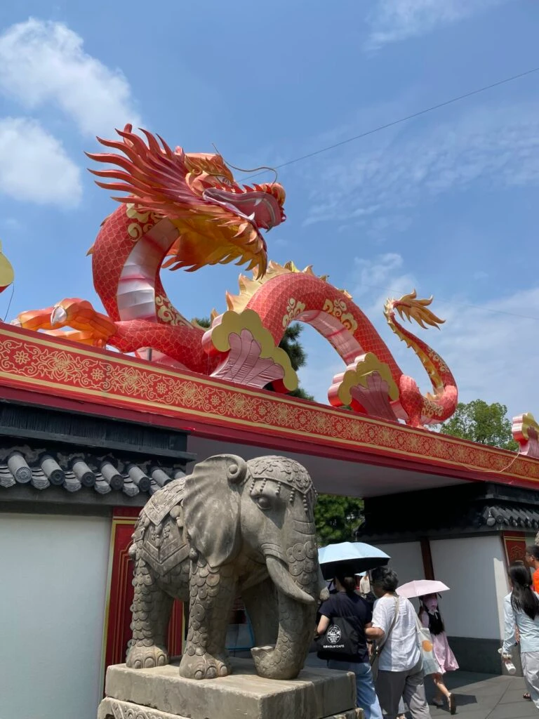 上海　龍華寺　入口