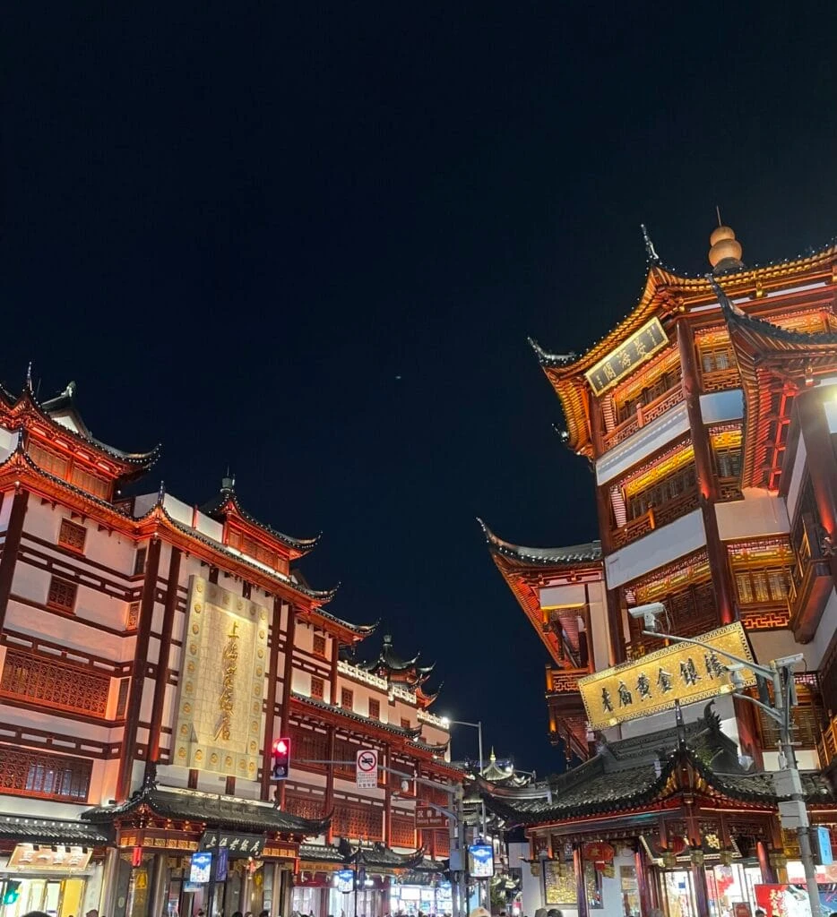 上海　豫園　外観　建物　夜