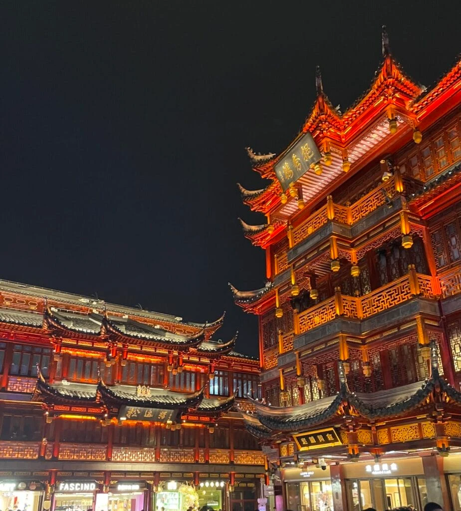 上海　豫園　城隍廟　建物　夜