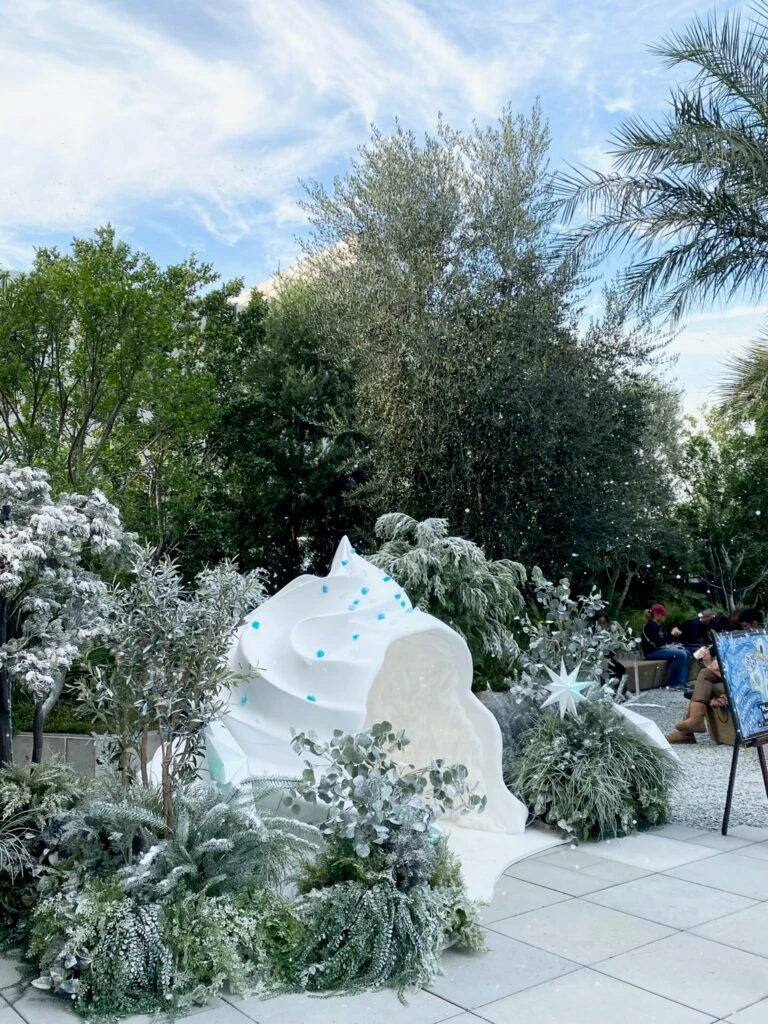 ハラカドにオープンした「スターバックスコーヒー 初雪店」フォトスポット