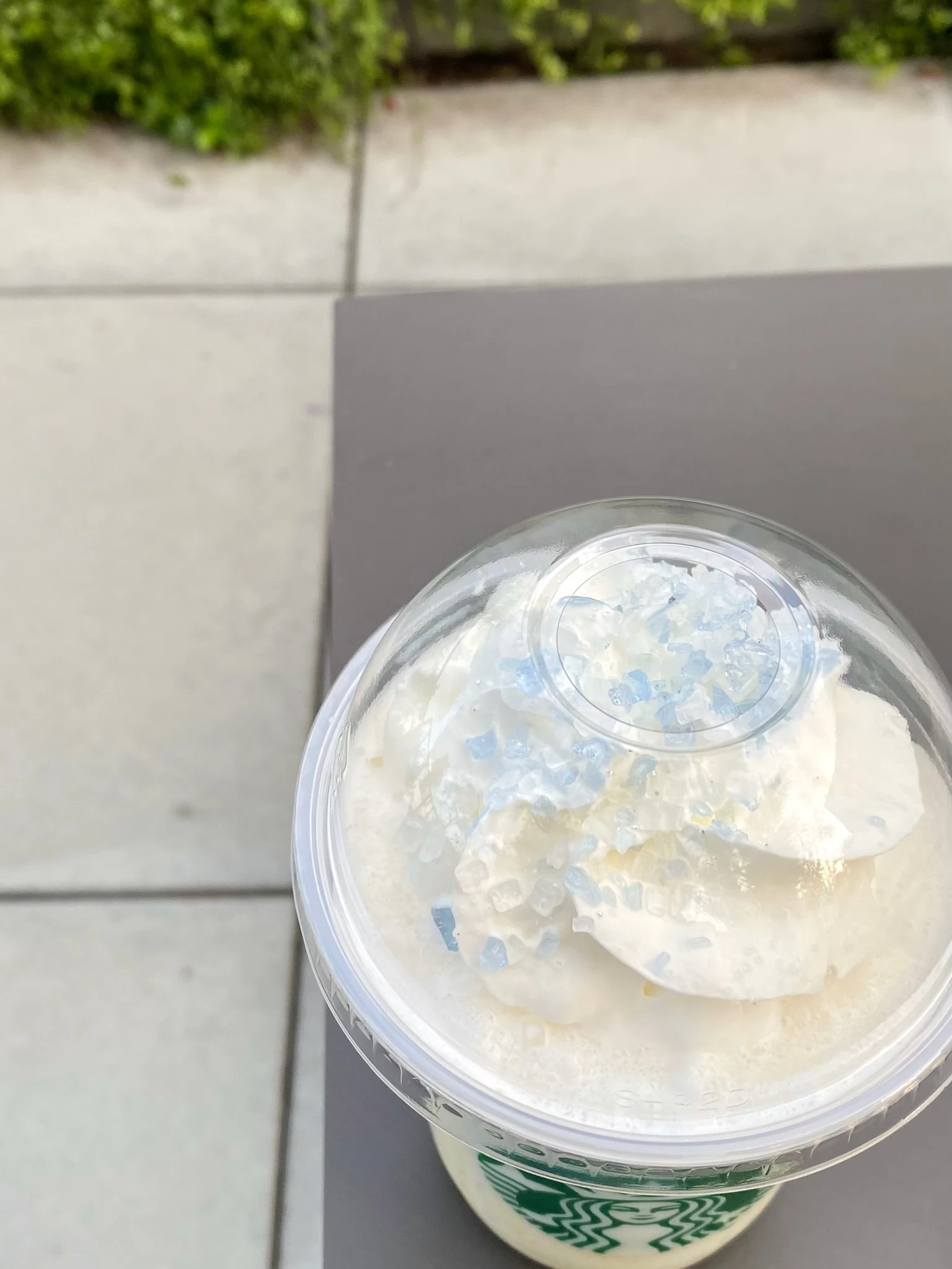 マカダミアホワイトスノーチョコレートフラペチーノ
