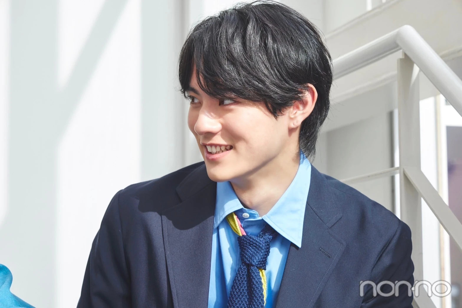 声優島﨑信長さんのお話を聞く前田拳太郎さん