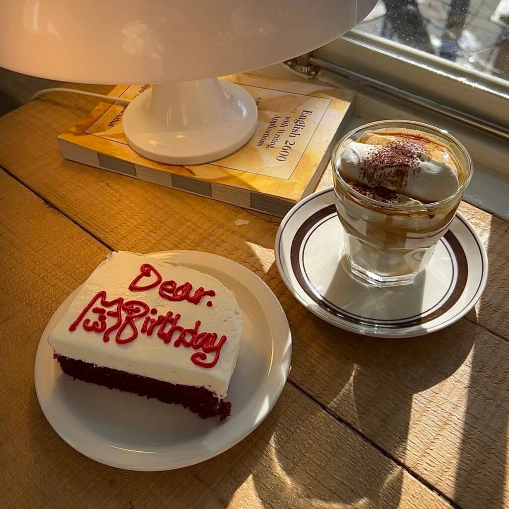 大学生エディターズ　聖水おすすめグルメ　「Dear Birthday」の映えスイーツやドリンク