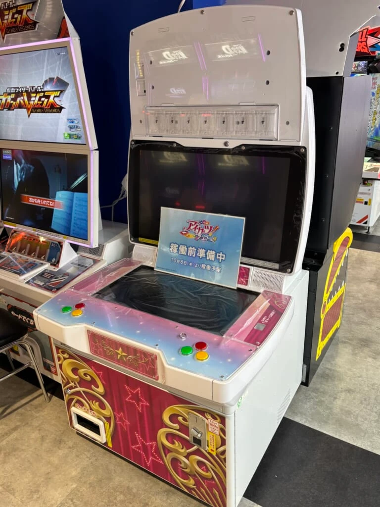 ゲームセンターに設置されたアイカツ!アンコールのゲーム筐体