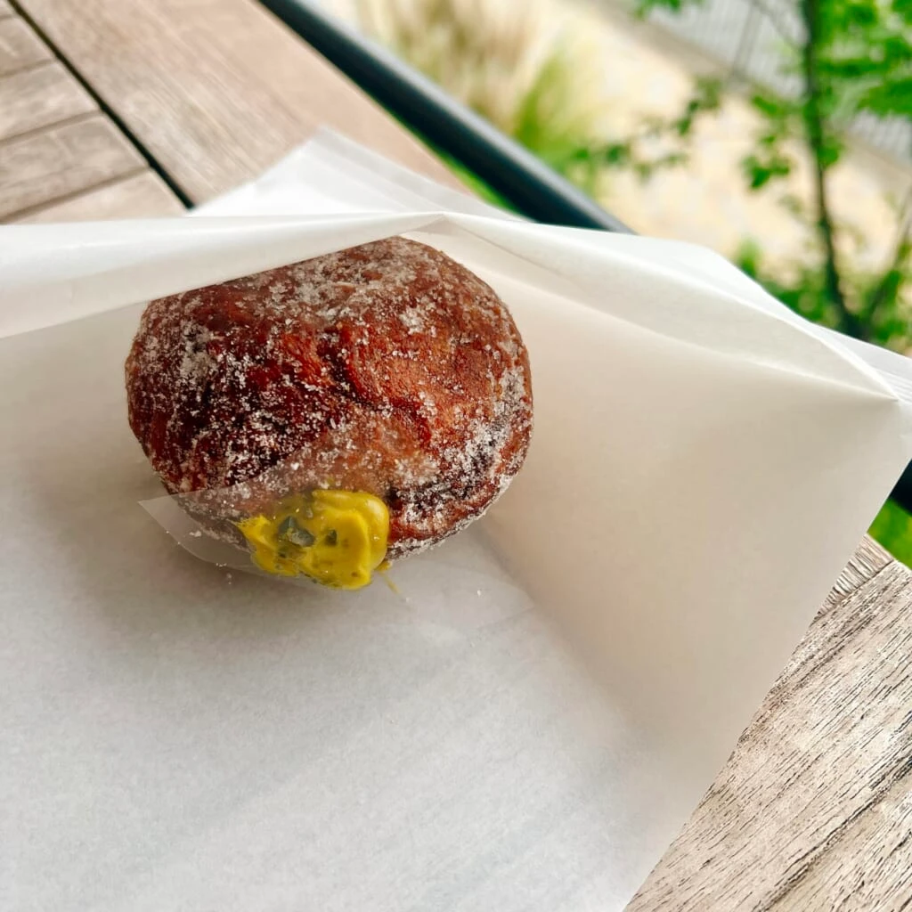VERMICULAR POT MADE BAKERY 名古屋　ピスタチオクリーム生ドーナツ