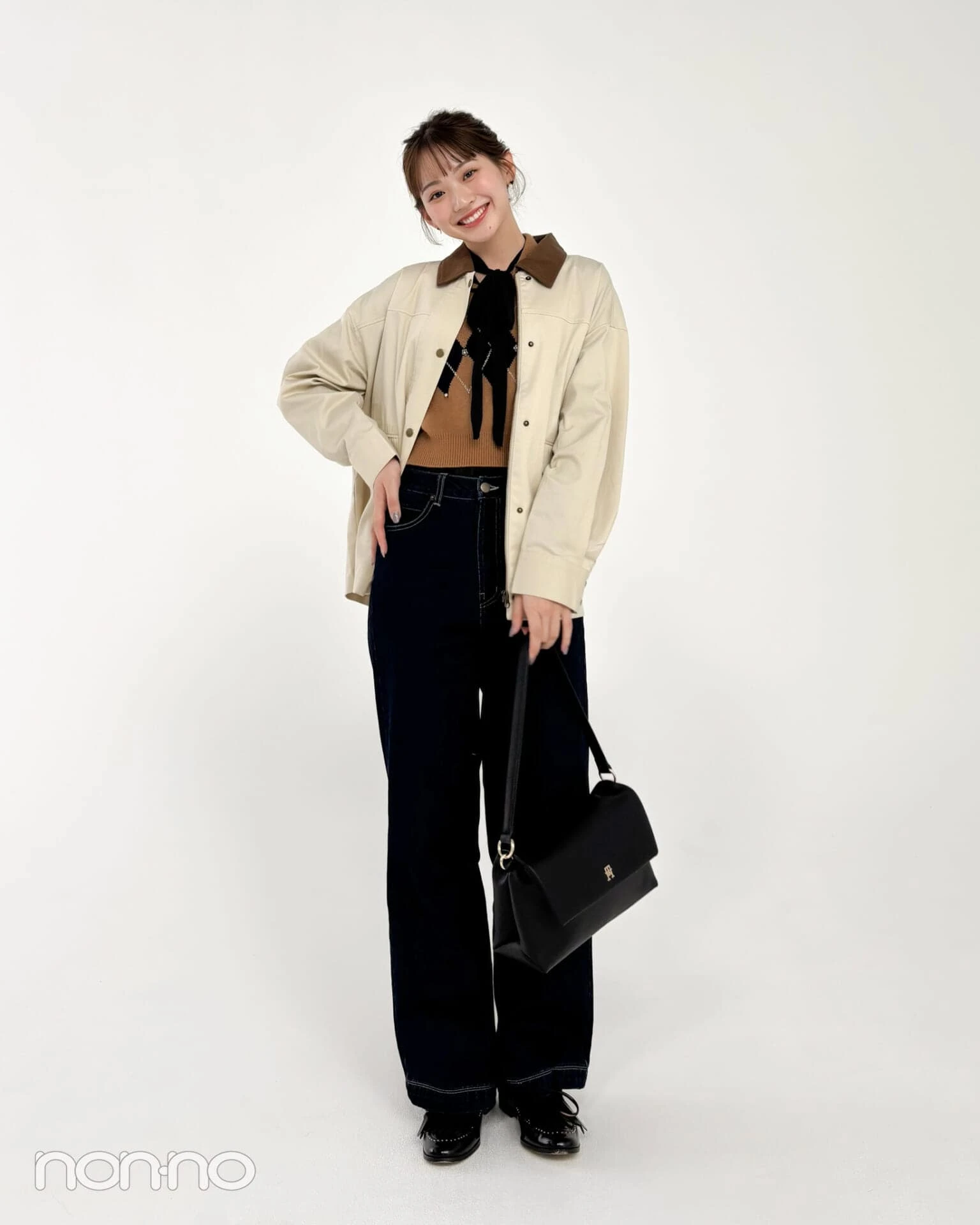 村上なずなの冬私服(全身・アウターあり)