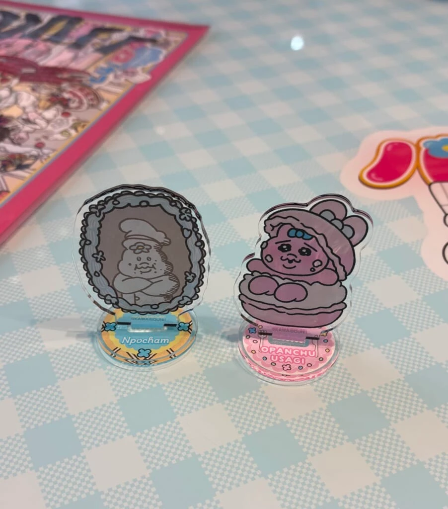 開封したランダムグッズのアクリルスタンド
