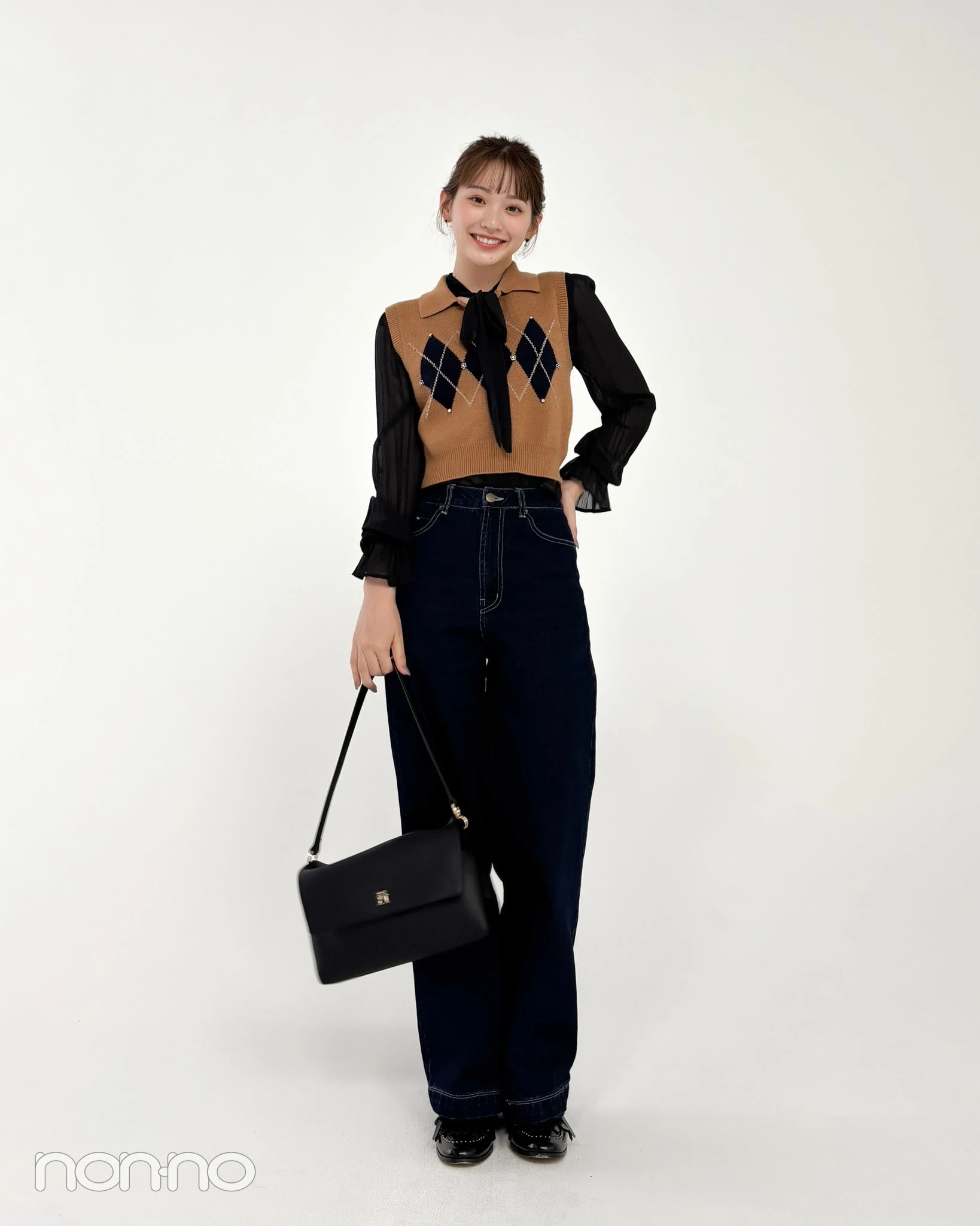 村上なずなの冬私服(全身・アウターなし)