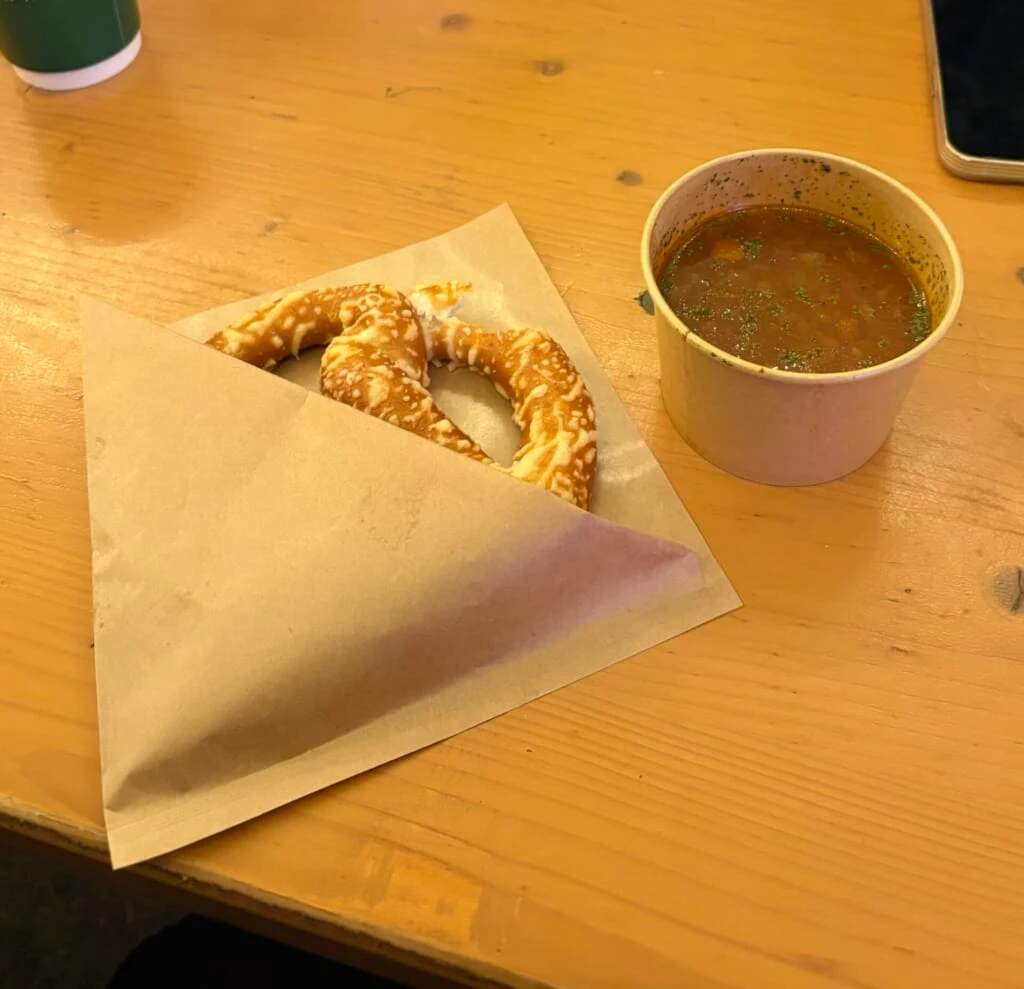 プレッツェルとミネストローネ