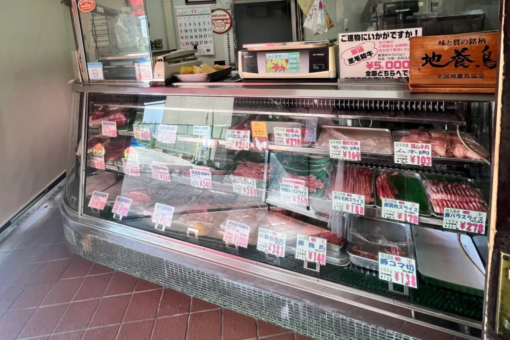 肉の十一屋:ショーケース