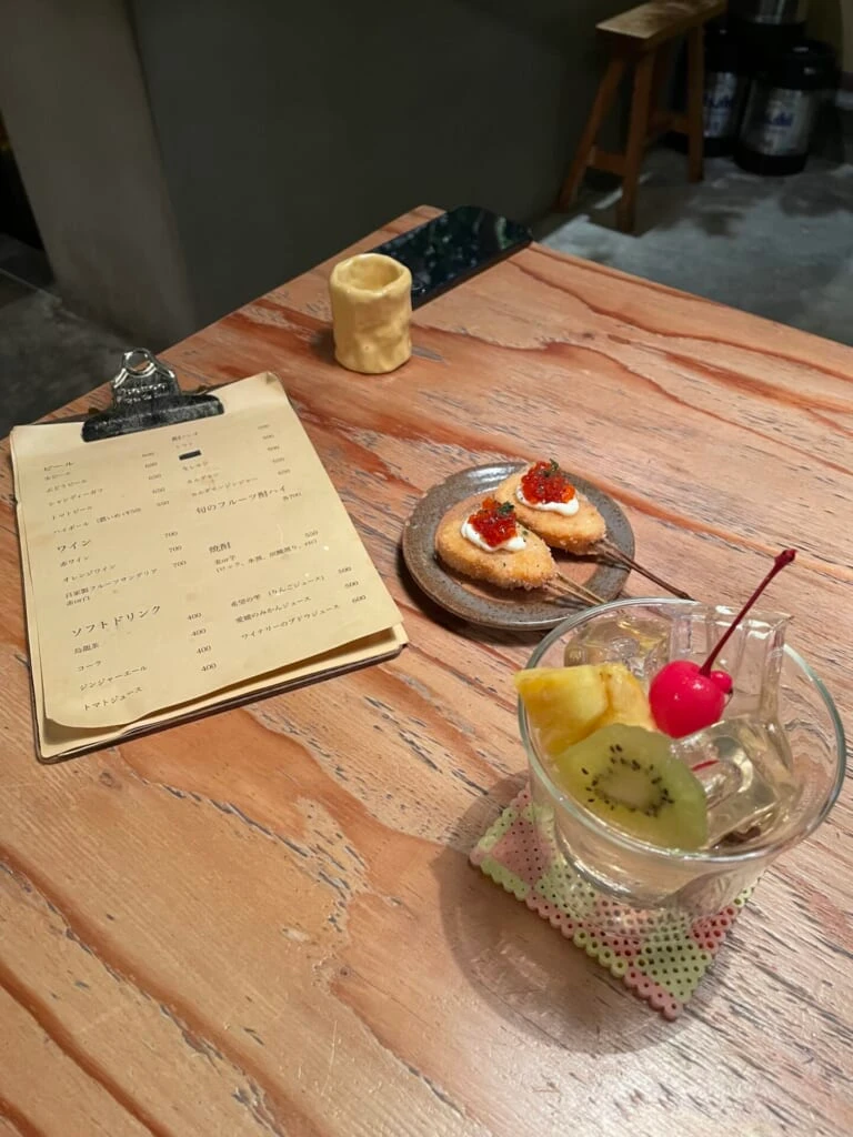京都 裏スタンド メニュー サングリア サーモン 串