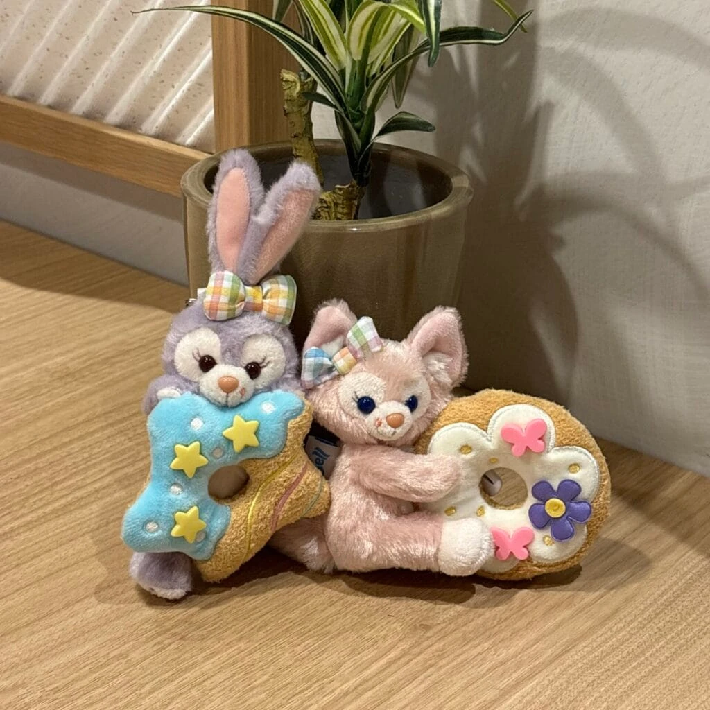 ぬいぐるみバッジ(フィルド・ウィズ・ジョイ)のステラ・ルーとリーナ・ベル