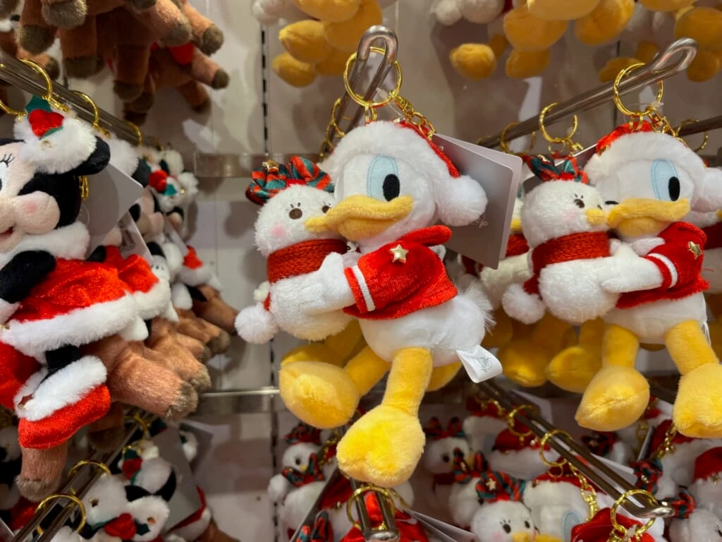 ドナルドダックのぬいぐるみキーホルダーの写真