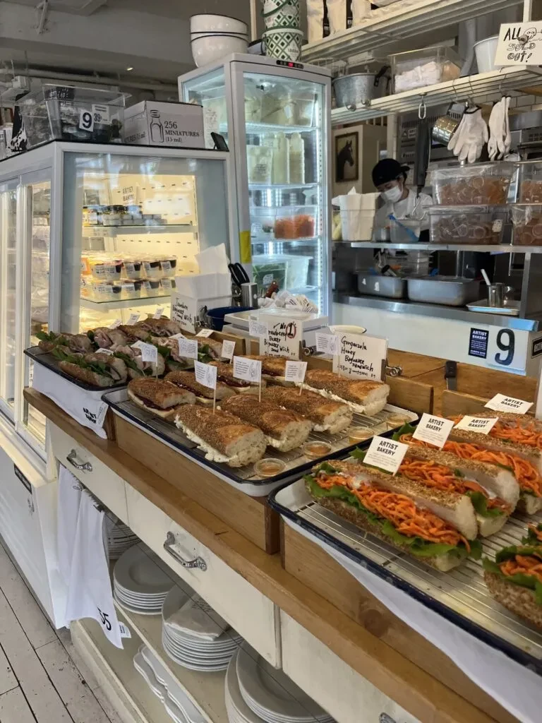 大学生エディターズ　安国おすすめグルメ　「ARTIST BAKERY」の塩パン