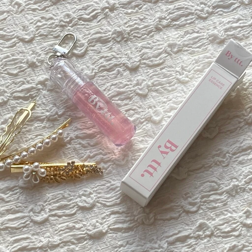 LIP CARE ESSENCE #PILIPILI全体上から