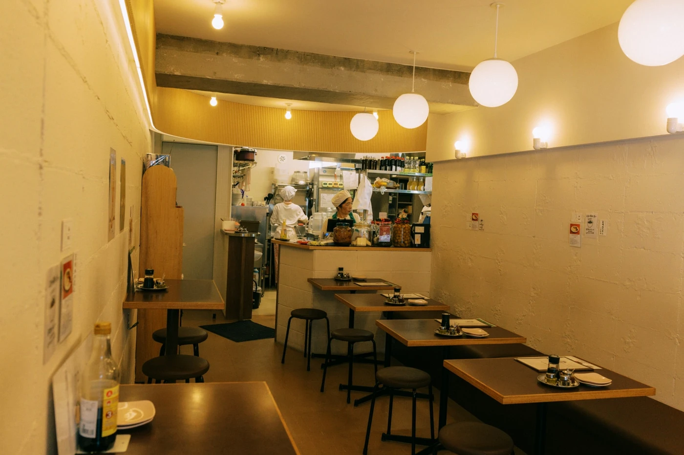 按田餃子パワー店の店内