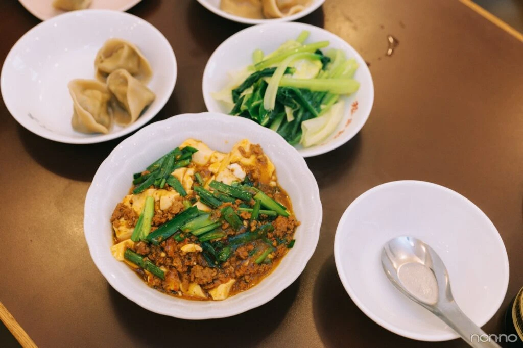 麻婆豆腐と青菜炒め