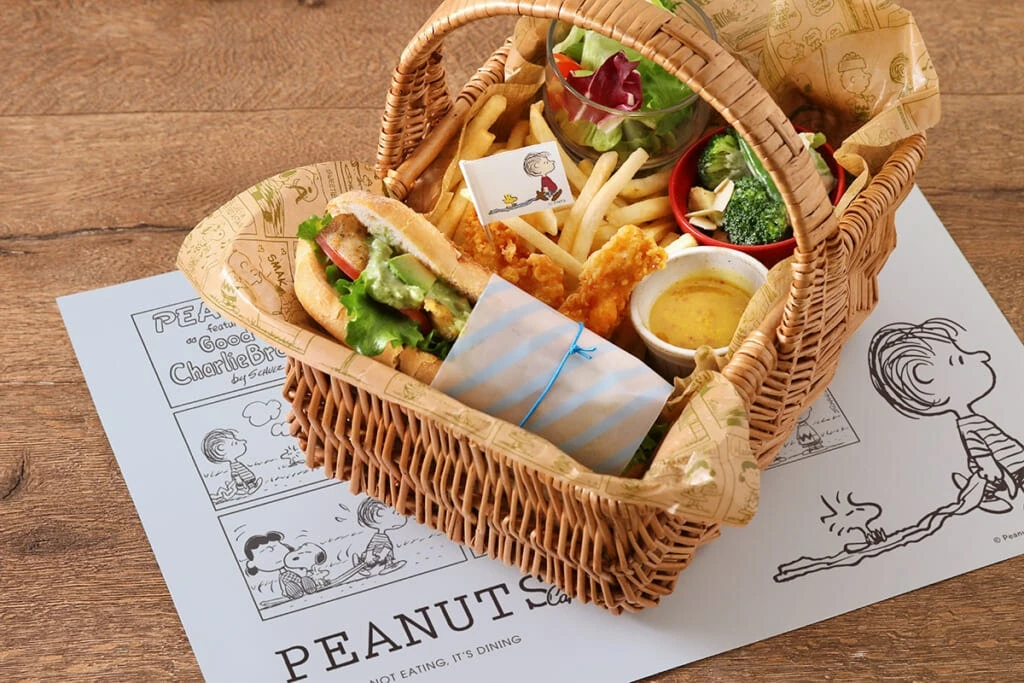 ライナスのピクニックバスケット ※メニューカード付¥2475
