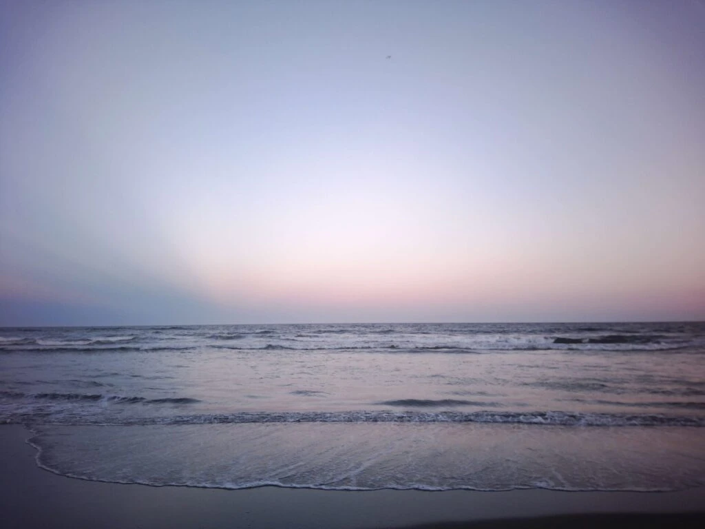 浜辺の写真　ブルー