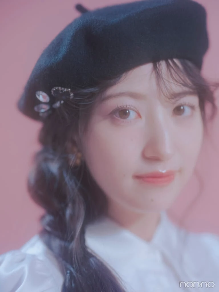 トレードマークにもなっているベレー帽をかぶったモーニング娘。’25羽賀朱音さんのアップ写真