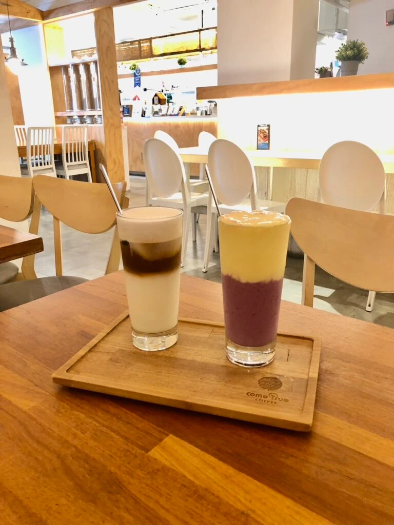 永康街　カフェ巡り　カフェ　台北　台湾　カフェラテ　スムージー