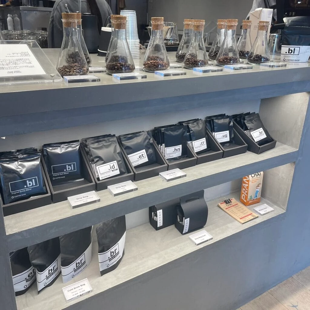 COFFEE BASE MEGURO　店内