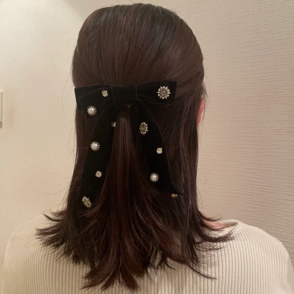 GOLDY デコラティブ ベロア リボン バレッタ ヘアアレンジ ハーフアップ 後ろ姿